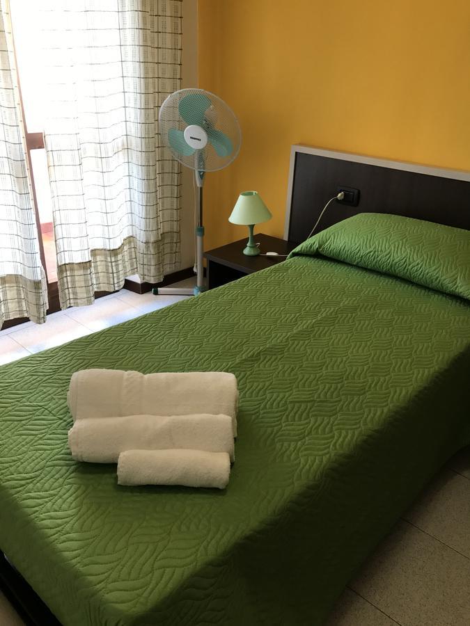 Hotel Marina Badesi Eksteriør bilde